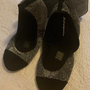FunkyMonkey foldable ballet flats, silver and black, size 9 (large)